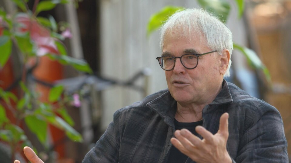 Yves Gagnon a transformé son petit lopin de terre pour en faire un jardin d’une rare beauté.