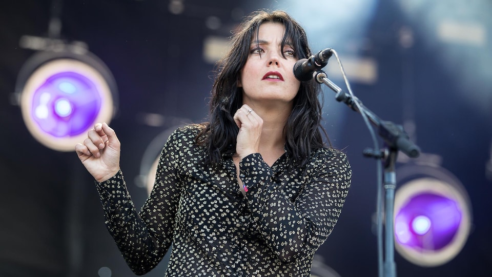 Sharon Van Etten en concert à Osheaga 2019