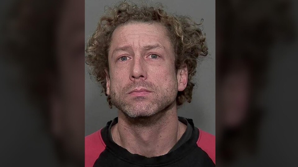 La photo d'identité de Simon Brind'Amour.