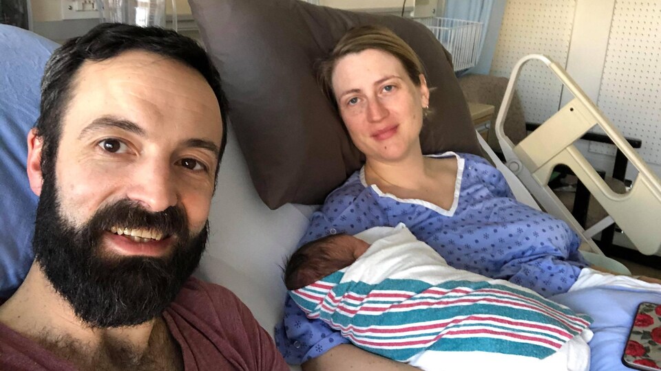 Donner Naissance En Pleine Pandemie De Covid 19 Peut Etre Plus Stressant Radio Canada Ca