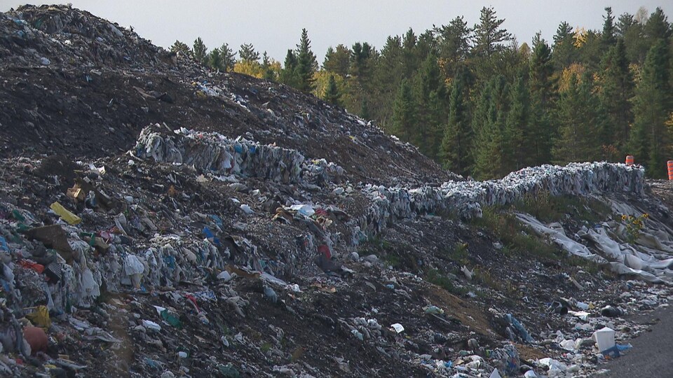 Une montagne de déchets