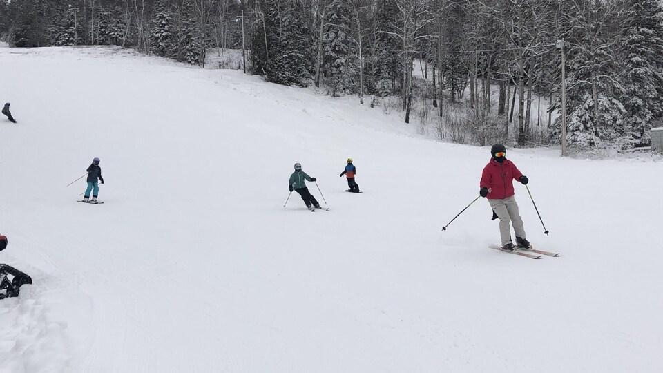 Les Skieurs Etaient Nombreux Sur Les Pistes Lors De La Semaine De Relache Radio Canada Ca