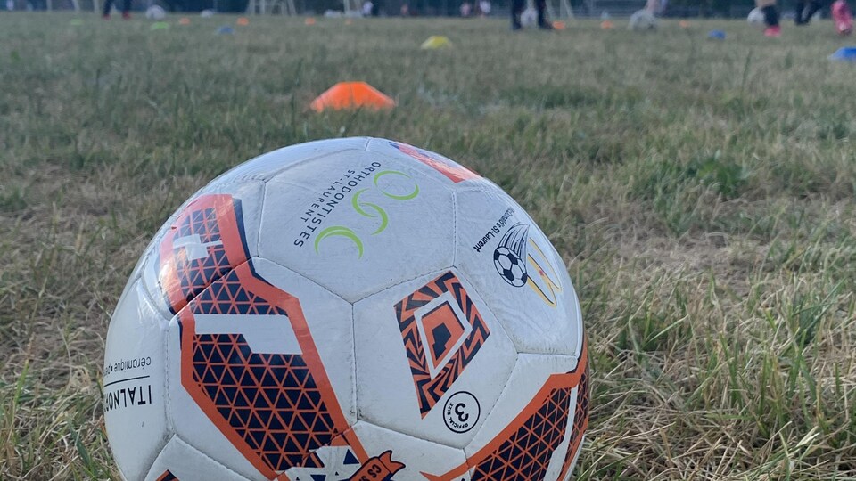 Un ballon de soccer