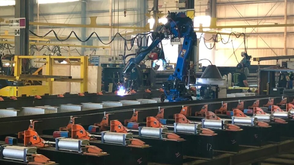 Intérieur de l'usine de fabrication de Southland Trailer Corp. à Lethbridge, en Alberta.