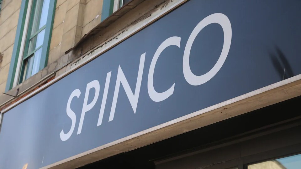 Le signe devant le gym SPINCO.