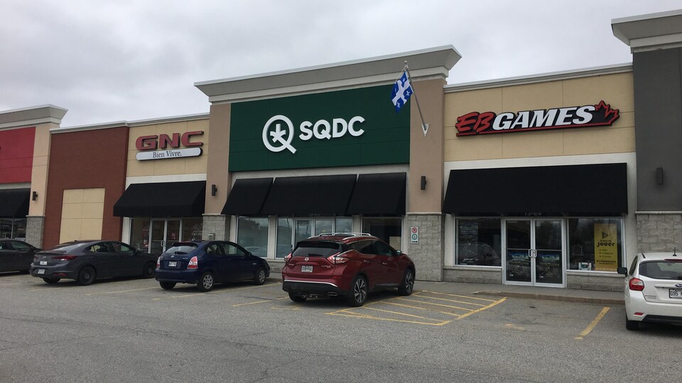 L'enseigne d'une succursale de la SQDC à Gatineau