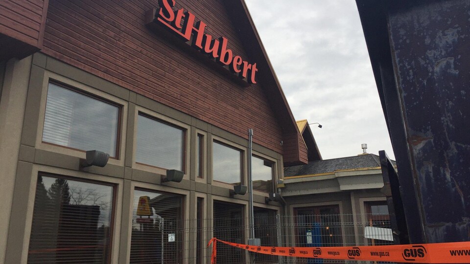 Effondrement du plafond du StHubert de Magog le restaurant fermé