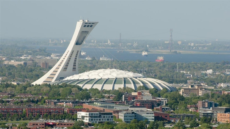 Le stade olympique de Montréal.