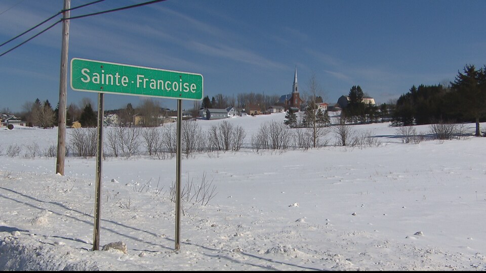 Hydrocarbures dans les égouts les résidents de SainteFrançoise