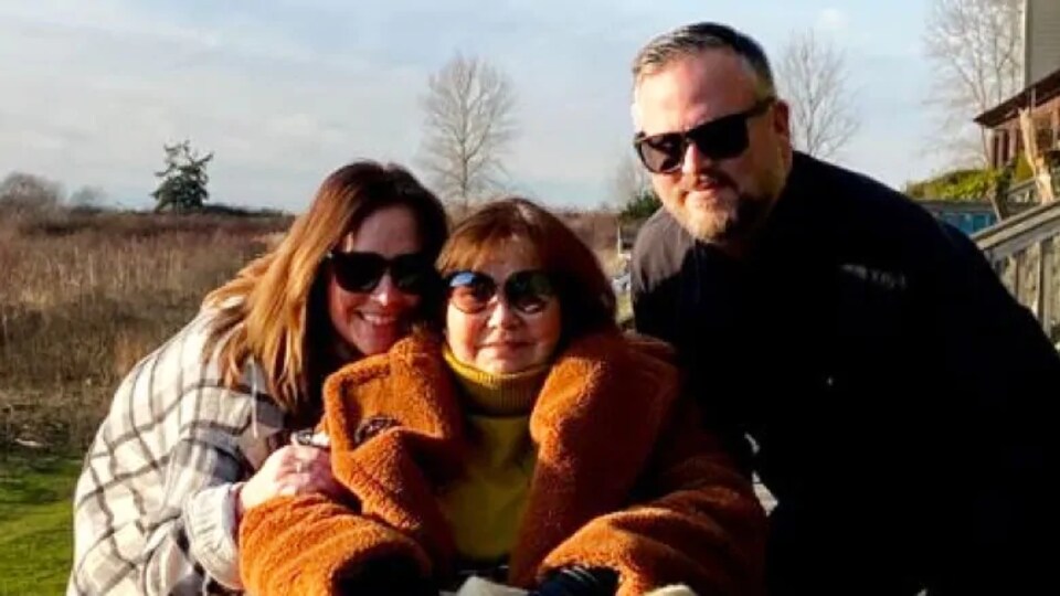 Alison Steen, Jo Ann Steen et Jamie Steen