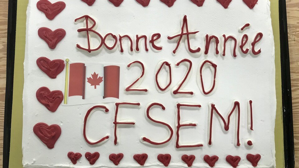 Un gâteau qui souhaite une bonne année 2020 à la communauté francophone du sud-est du Manitoba.