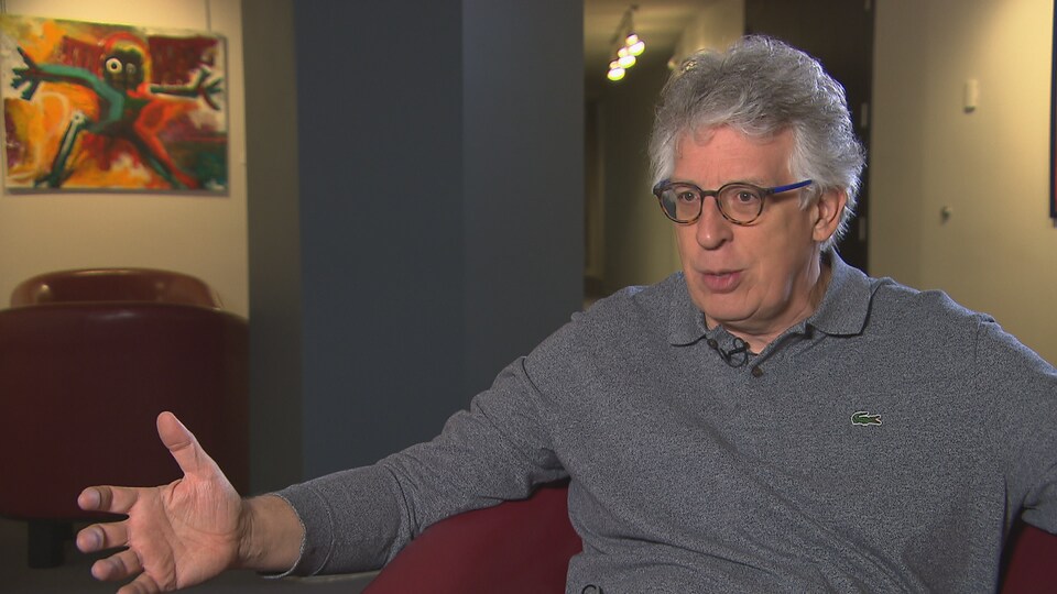 Le chef et directeur artistique de l'Orchestre symphonique de Sherbrooke, Stéphane Laforest, en entrevue au Centre culturel de l'Université de Sherbrooke
