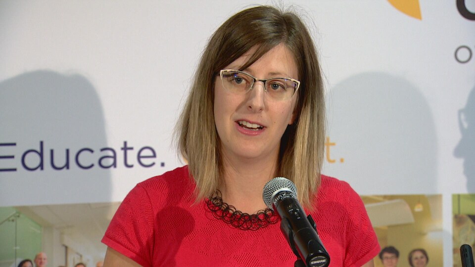 La députée NPD Stephanie McLean démissionne RadioCanada.ca