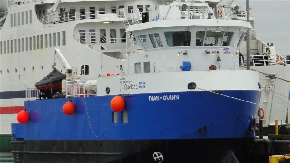 Traversier Ivan-Quinn aux Îles-de-la-Madeleine.