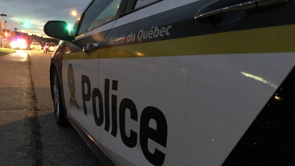Une voiture de police de la SQ.