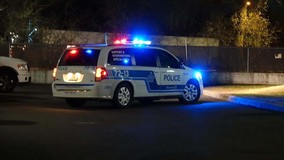 Un véhicule du Service de police de la Ville de Montréal