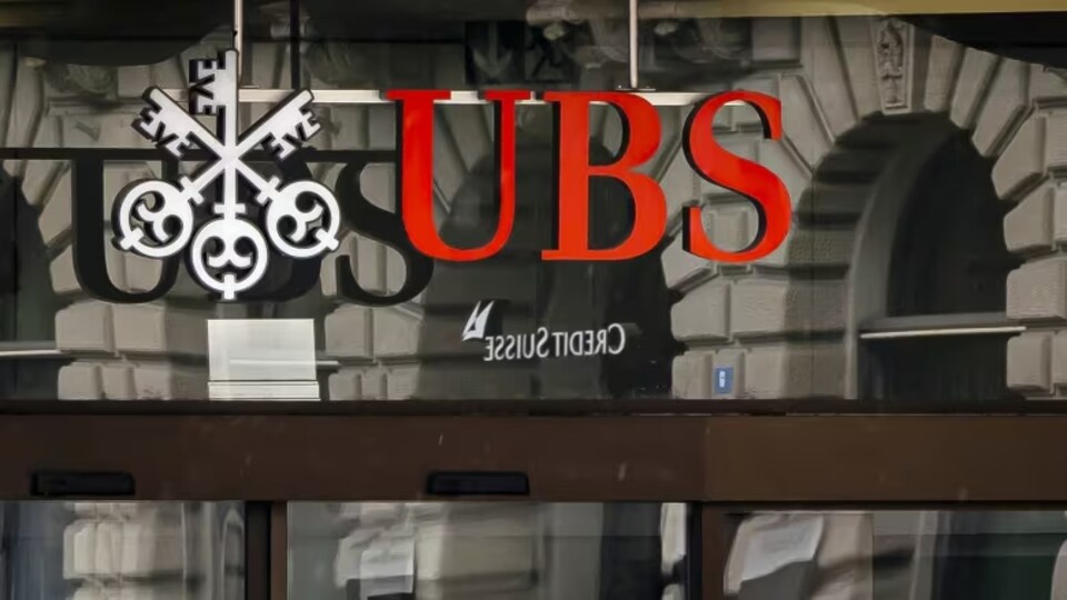 Le logo de la banque U B S.
