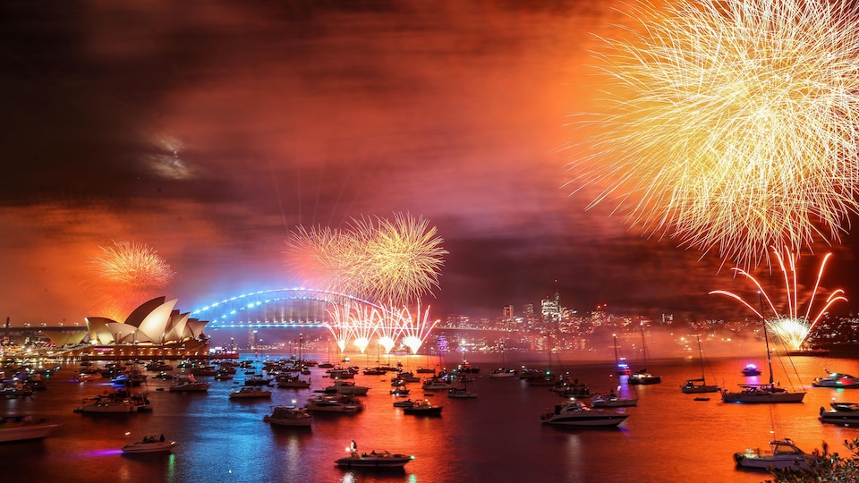 Sydney'in gökyüzü yanıyor.