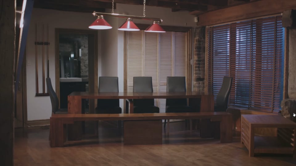 Le mobilier complet Transformer Table est présenté dans une vidéo sur le site de Kickstarter.