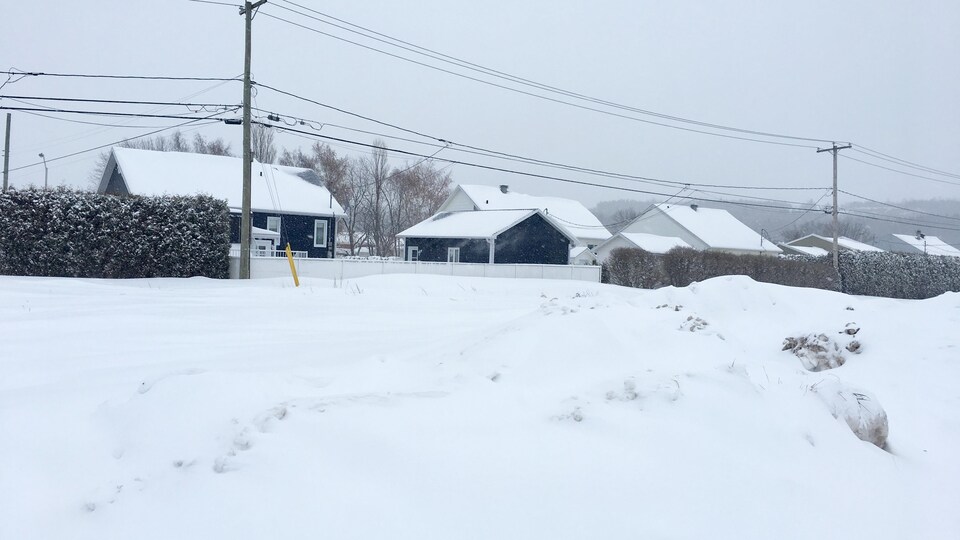 Un projet de stationnement de Prelco dérange à RivièreduLoup ICI