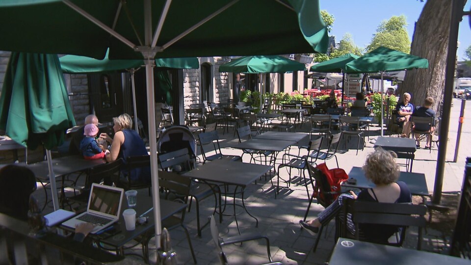 Terrasse sur la Grande Allée