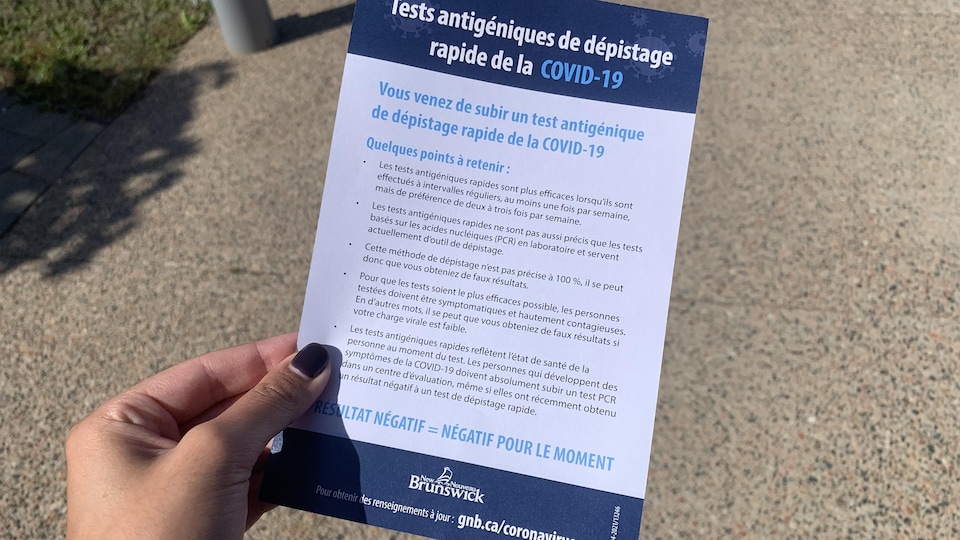 Une fiche explication sur les tests antigéniques de dépistage rapide de la COVID-19.