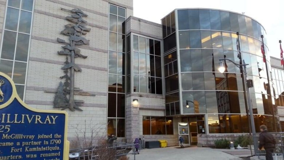 Le bâtiment municipal de la ville de Thunder Bay.