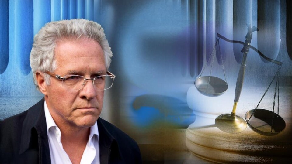 Tony Accurso et une balance représentant la justice.