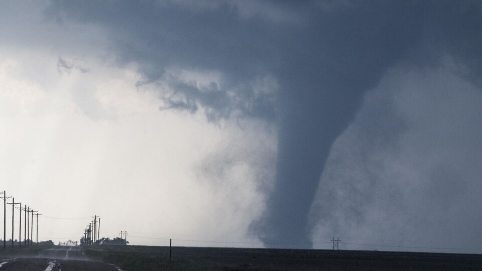 Une tornade près de Dodge City, au Kansas, en mai 2016.