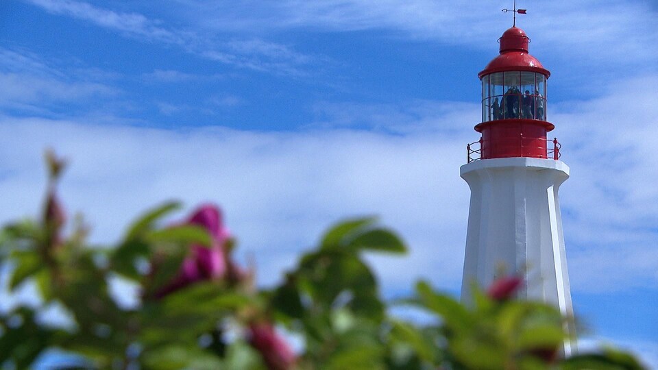 Le phare du Site historique maritime de la Pointe-au-Père. 