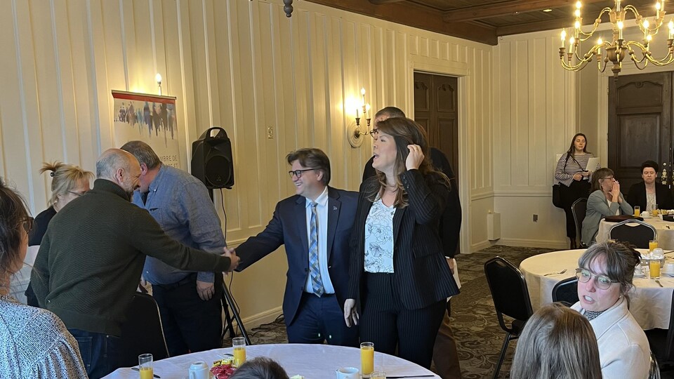 La ministre Kateri Champagne Jourdain entame sa tournée sur l’emploi à