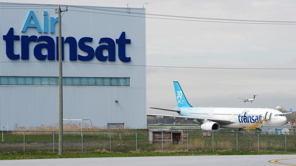 Un avion d'Air Transat.