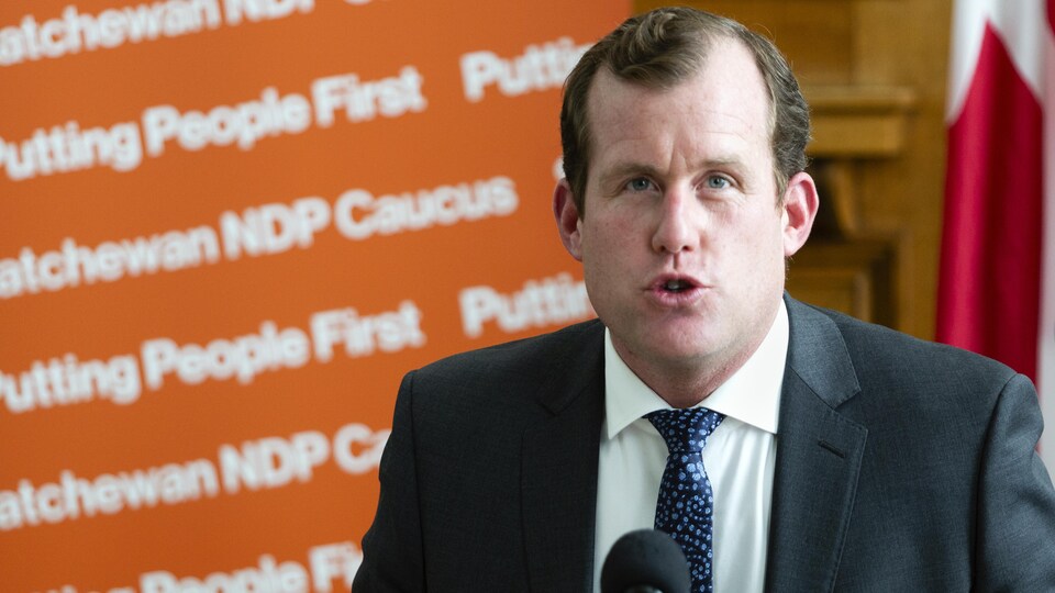 Trent Wotherspoon lors d'une conférence de presse.