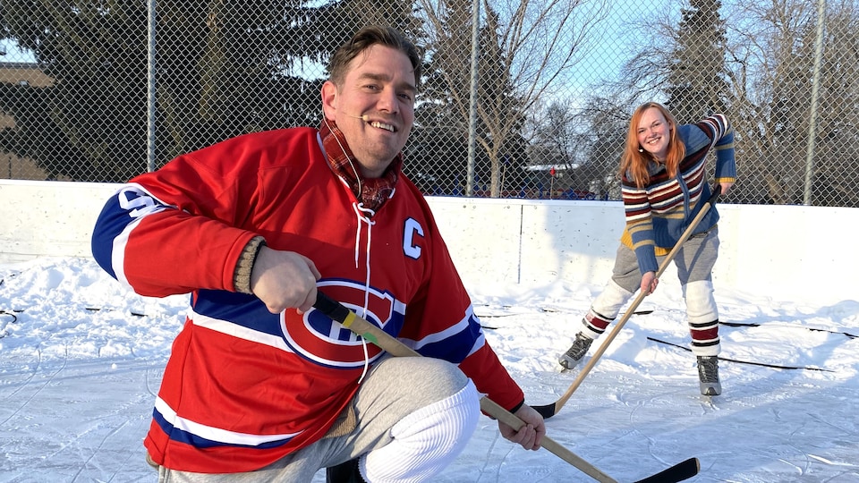 Gabriel Gosselin et Gabrielle Dufresne, deux acteurs de la pièce « Le Chandail », présentée par la Troupe du Jour, en Saskatchewan.