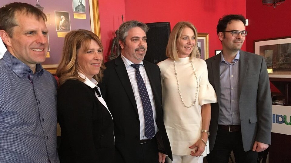 Les dirigeants de quatre organisations ont pris la parole pour inviter les différents acteurs du milieu à se renseigner sur le projet de tramway.