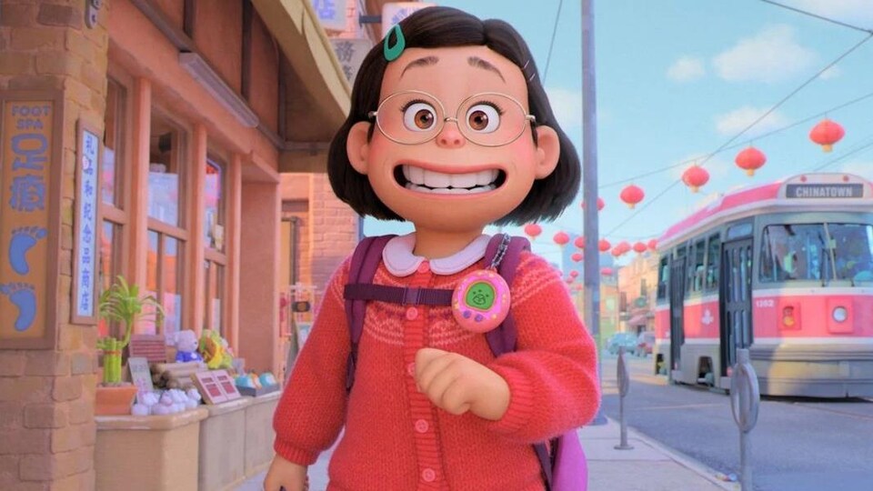 Le personnage d'animation marche dans la rue à Toronto.