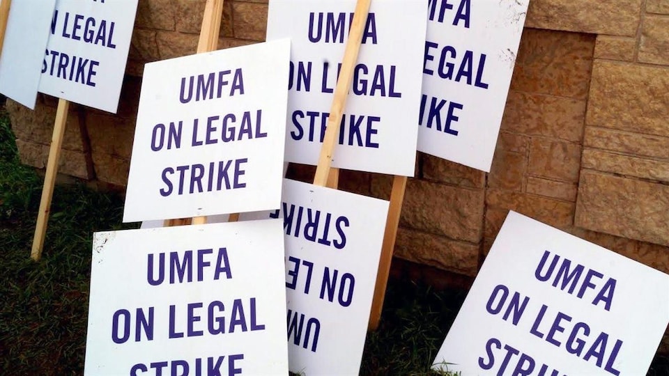 Some signs where it is written 