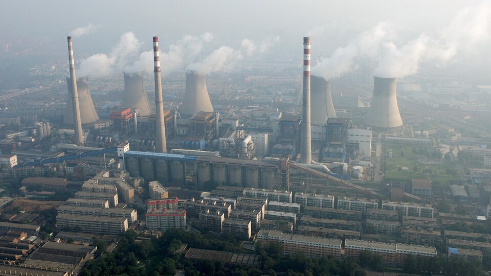 Vue aérienne d'une centrale au charbon chinoise.