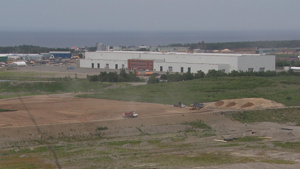 L'usine d'Enercon à Matane et les terrains environnants.