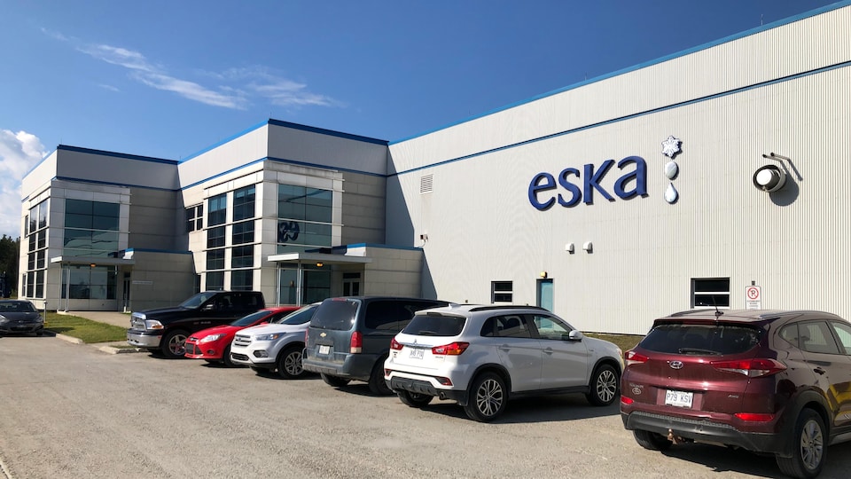 Une usine Eska vue de l'extérieur.