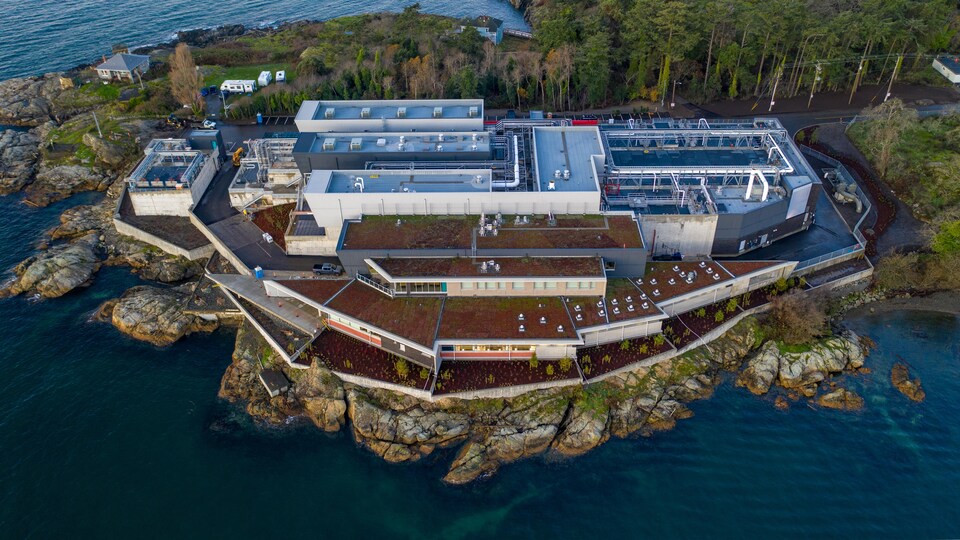 Vue aérienne de la nouvelle usine de traitement des eaux usées.