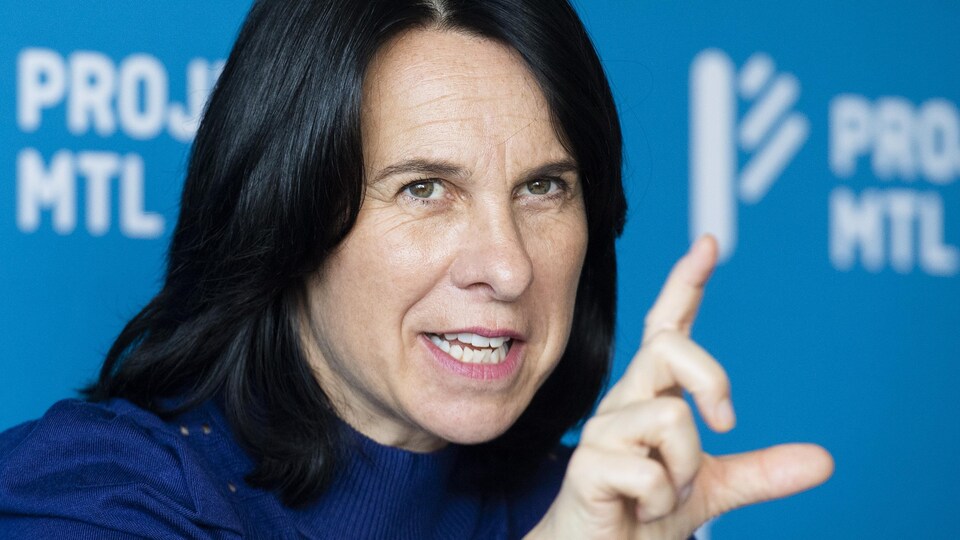 Valérie Plante en conférence de presse.