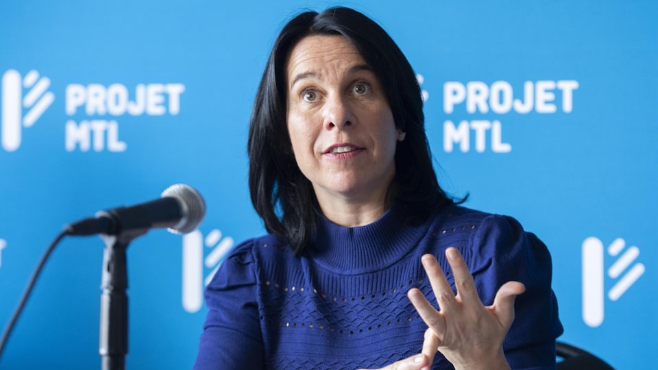 Valérie Plante lors d'une conférence de presse de Projet Montréal.