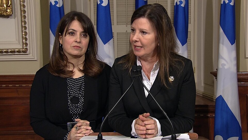 Véronique Hivon et Diane Lamarre s'adressent aux journalistes