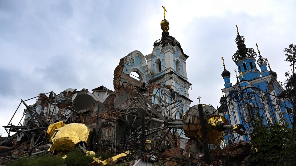 Des églises détruites en Ukraine.