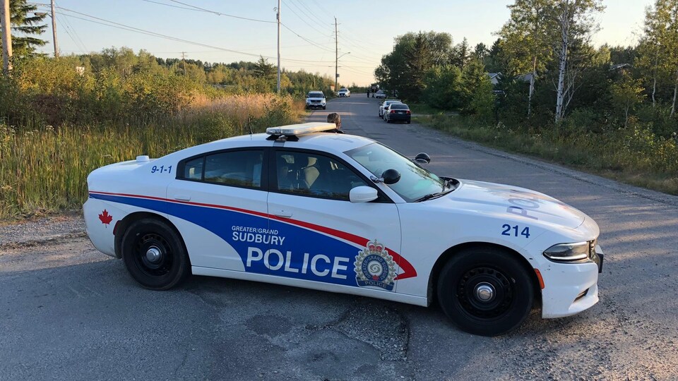 Une voiture du Service de police du Grand Sudbury.