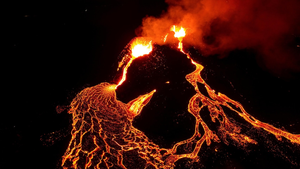  Islande  l ruption  volcanique  s tend avec une nouvelle 