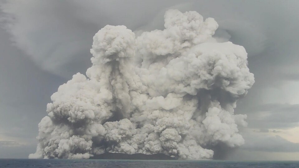 Éruption d'un volcan.