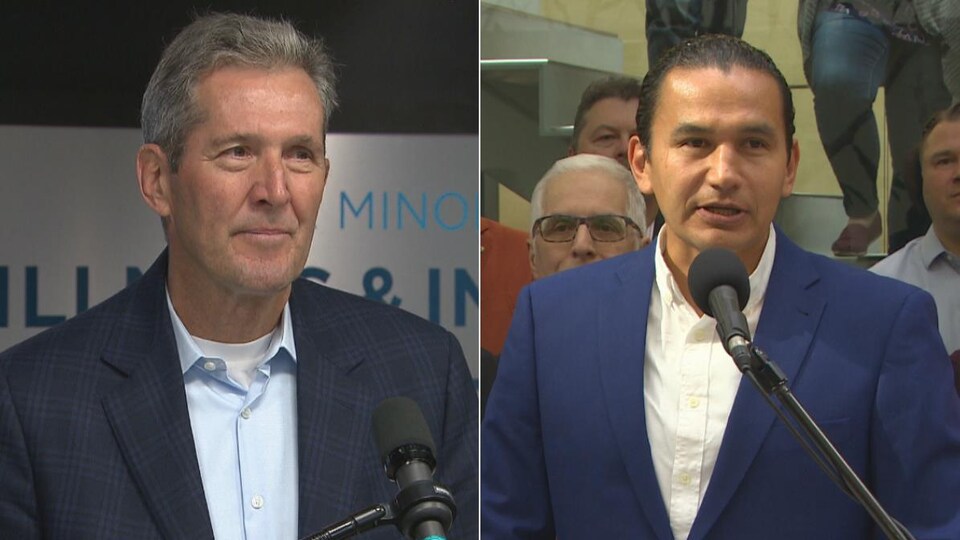Un collage de deux photos, montrant Brian Pallister et Wab Kinew devant des micros lors de conférences de presse.