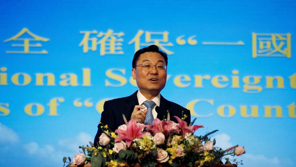 Xie Feng tient une conférence de presse à Hong Kong le 25 mai 2020.